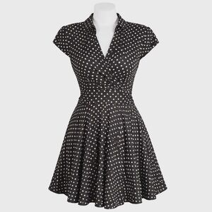 EUC Sz 8. Betsey Johnson. Vintage Vibe Black w/White Polka Dot Fit & Flare Dress